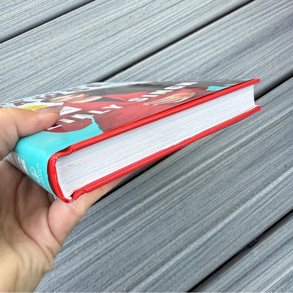 How to Be a Bawse by Lilly Singh Hardcover - Picture 3 of 12